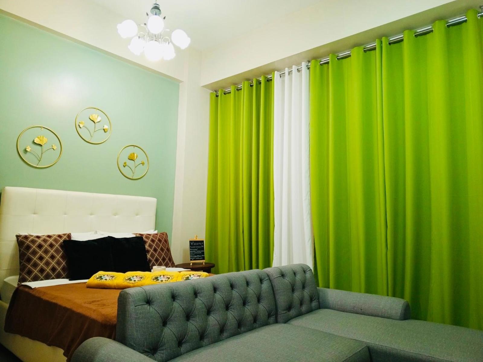 One Palm Tree Villas Condominium - Studio 2Nd Fl With Balcony - Across Terminal 3 Airport Pasay Esterno foto